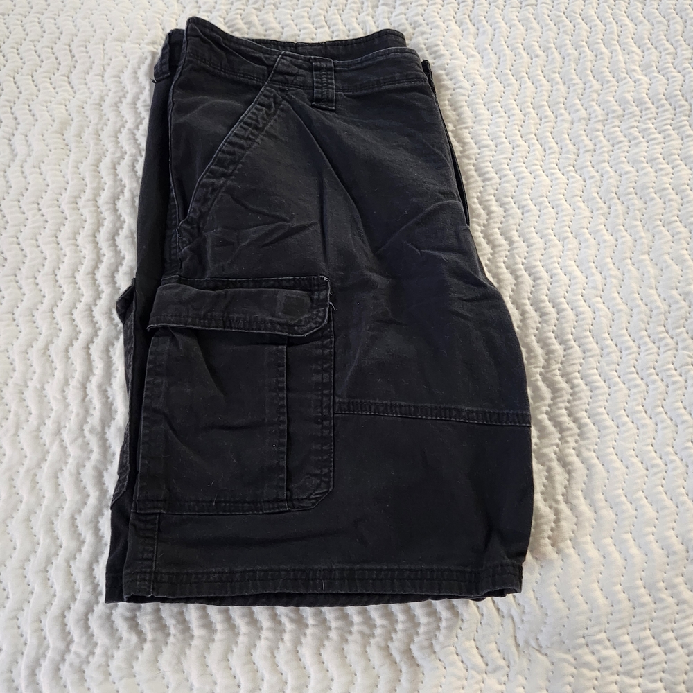 Wrangler Relaxed Fit Cargo Shorts Size 38 - Picture 2 of 11